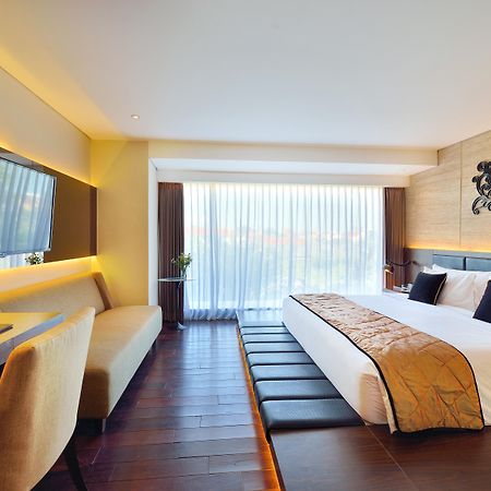 De Vins Sky Hotel Seminyak Екстер'єр фото