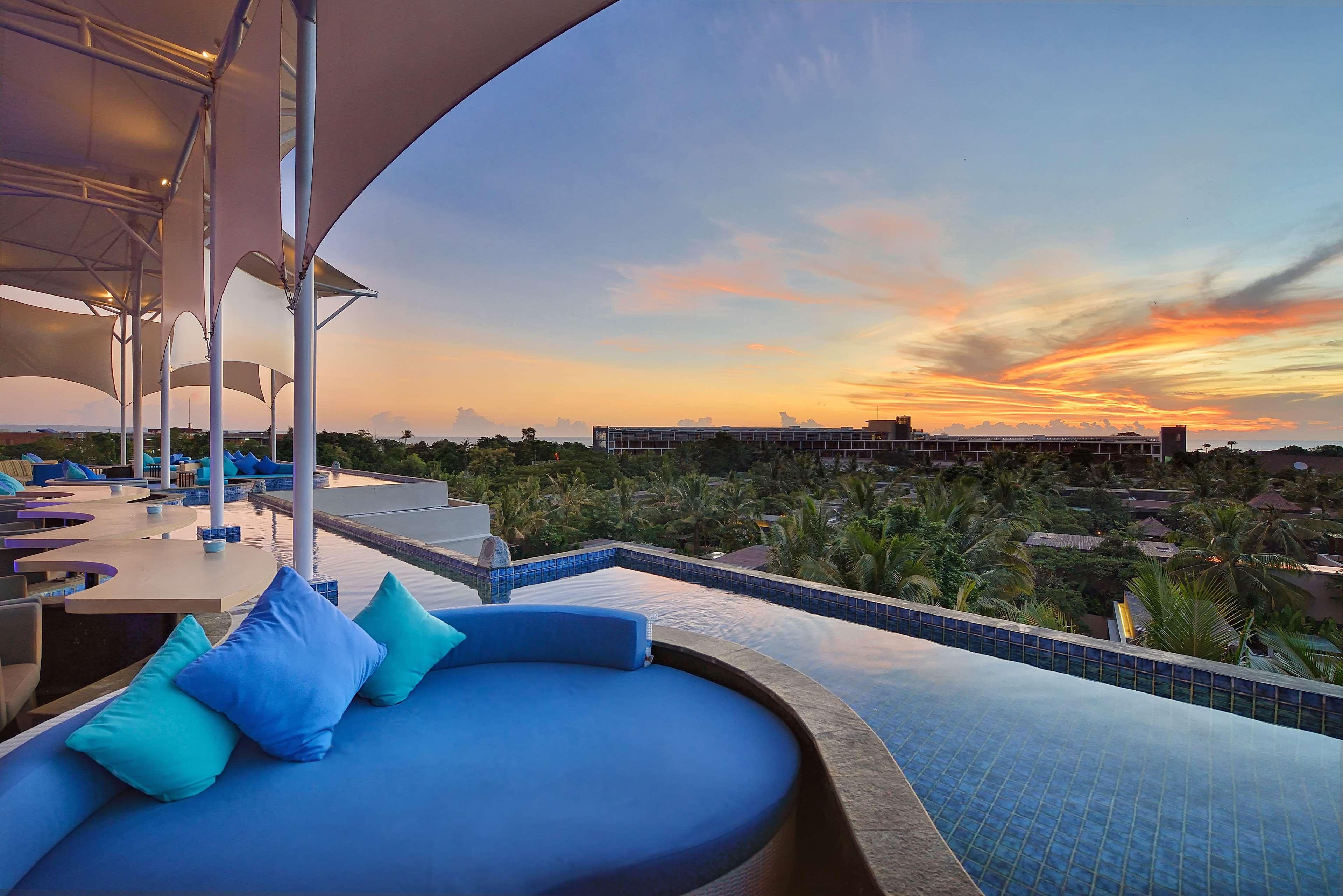 De Vins Sky Hotel Seminyak Екстер'єр фото