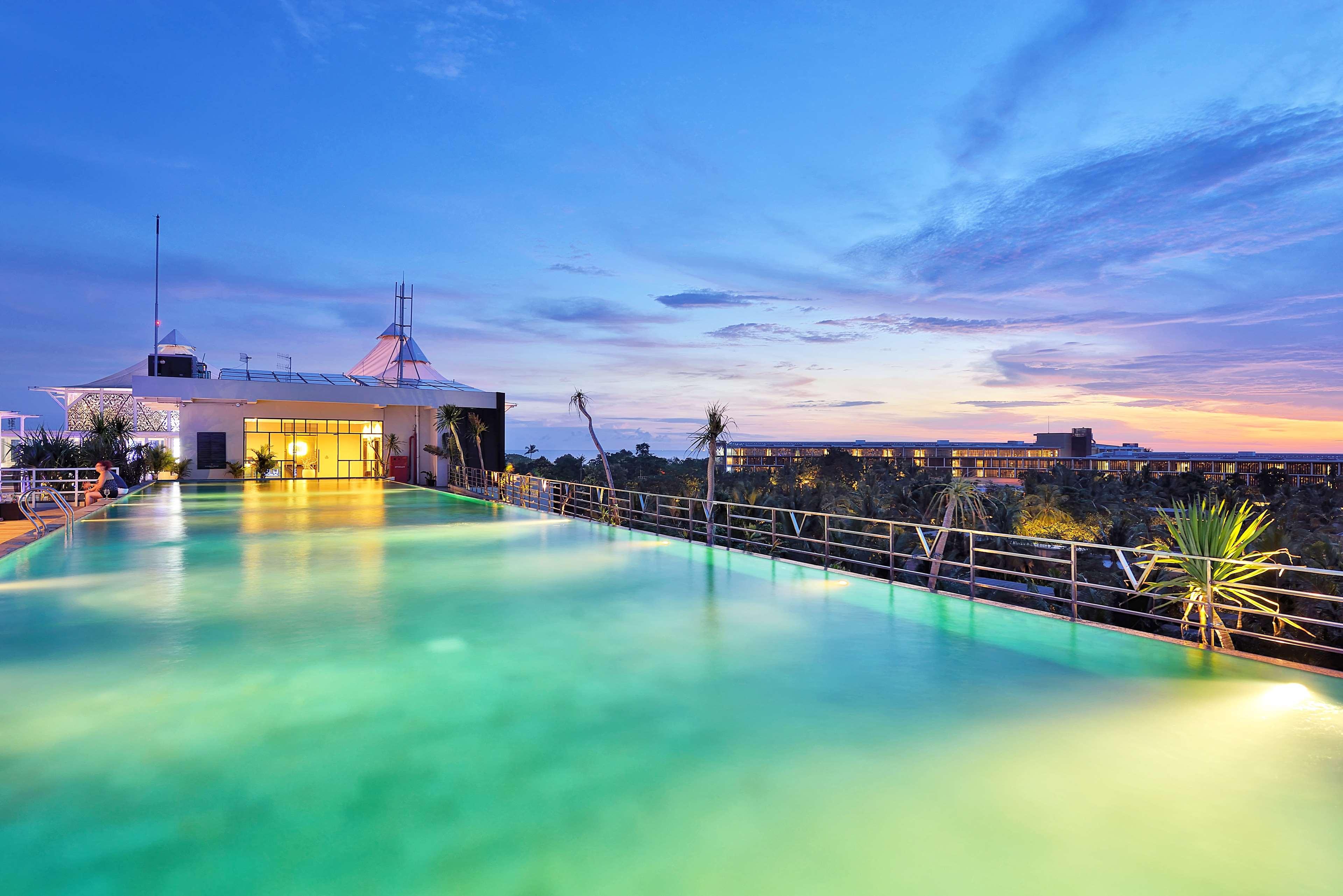De Vins Sky Hotel Seminyak Екстер'єр фото