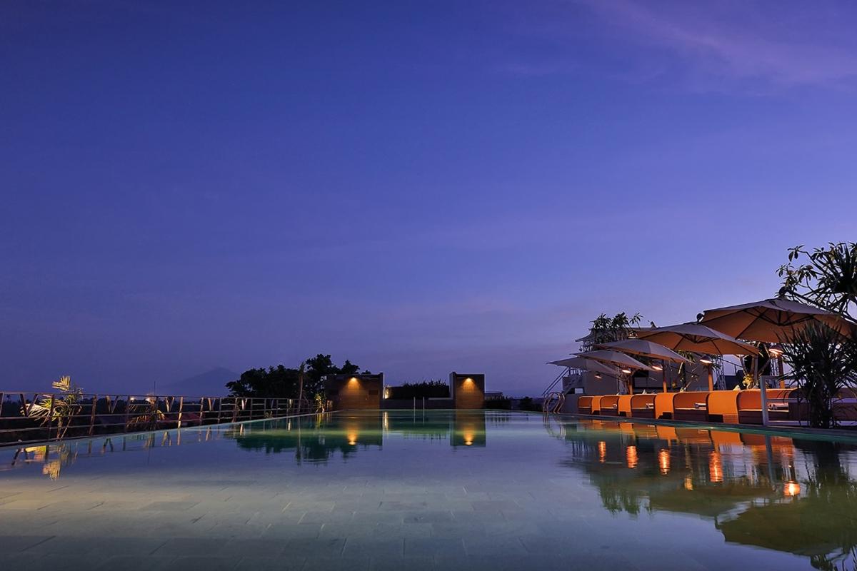 De Vins Sky Hotel Seminyak Екстер'єр фото
