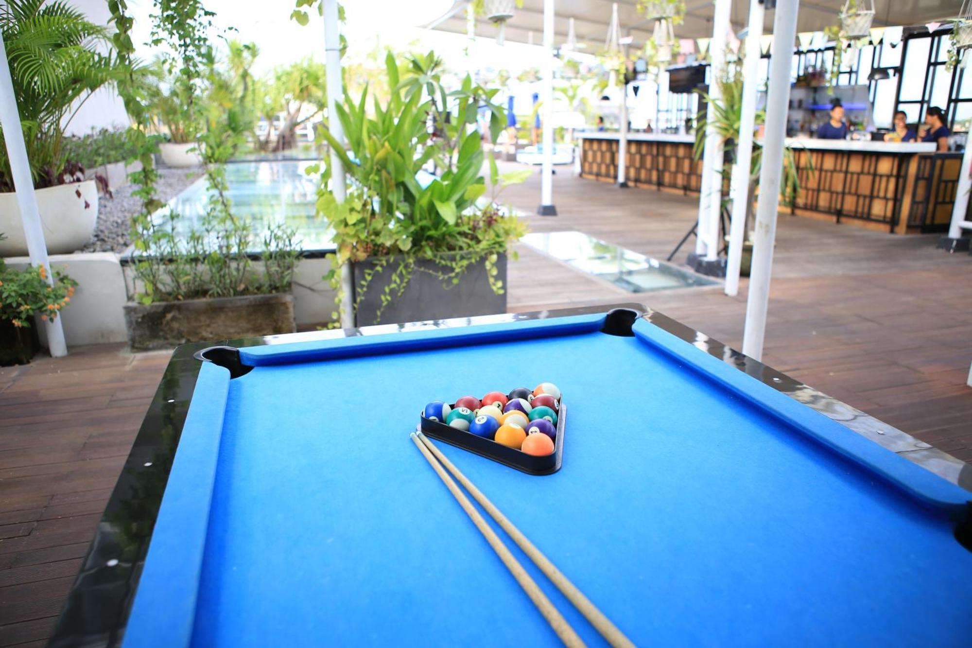 De Vins Sky Hotel Seminyak Екстер'єр фото