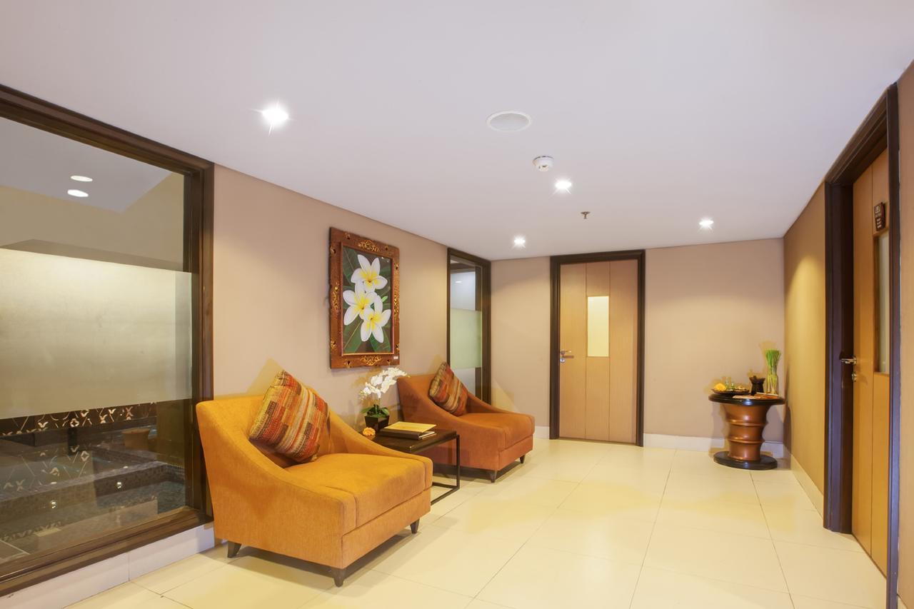 De Vins Sky Hotel Seminyak Екстер'єр фото